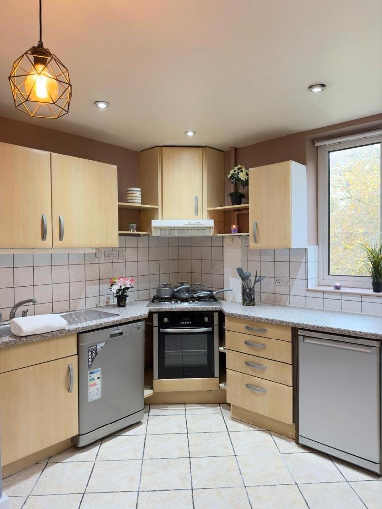 Beautiful Family Apartment ロンドン エクステリア 写真